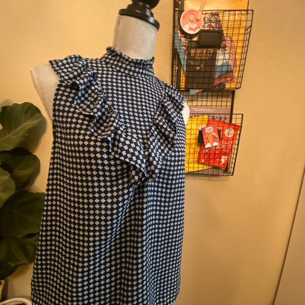 who what wear blue ruffle top